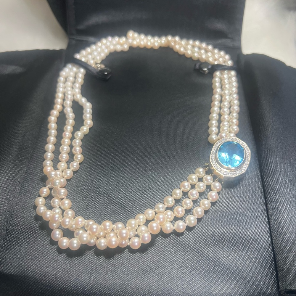 Vintage 14K White Gold & Yellow Gold, Pearl, Topaz, and Diamond Necklace💛🤍💙 - Picture 13 of 13